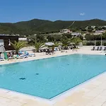 Charmante 4 Personnes 600 M De La Belgodère